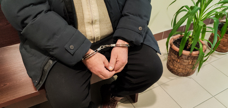 Zmuszał Rosjanina do żebractwa. Mołdawianin odpowie za handel ludźmi