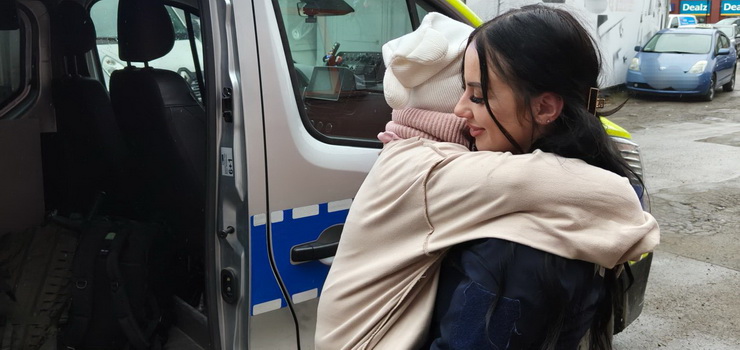 Zaginęła 7-latka. Bez butów dotarła pieszo do Hali Elzam