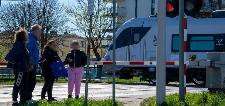 Działania drogówki na przejazdach kolejowych