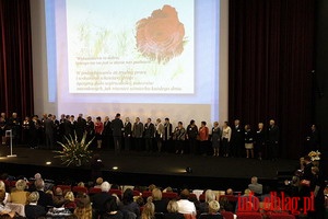 Nagrodzeni przez Ministra za wybitne osignicia w pracy na rzecz owiaty