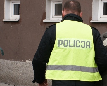 Policjanci zatrzymali zodziei, ktrzy wamali si do sklepu spoywczego