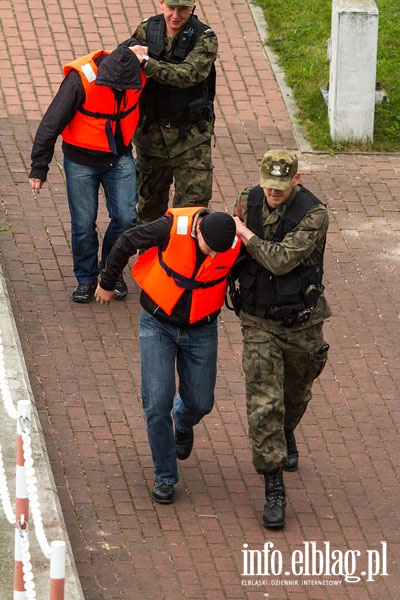 Prba przemytu osb i broni na jednostce pywajcej - WICZENIA, fot. 22