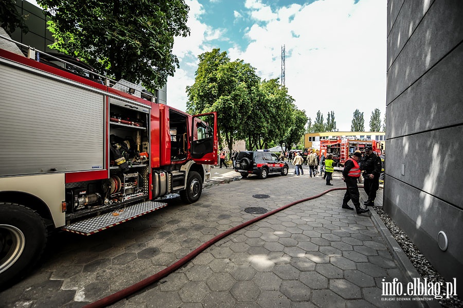 Likwidacja skutkw rozszczelnienia zbiornika przemysowego, fot. 1