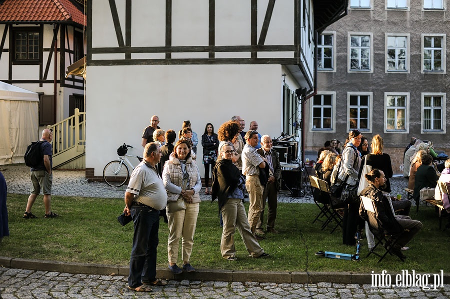 Spektakl plenerowy pt. Kucharz na ostro w wykonaniu wrocawskiego Teatru Formy, fot. 8