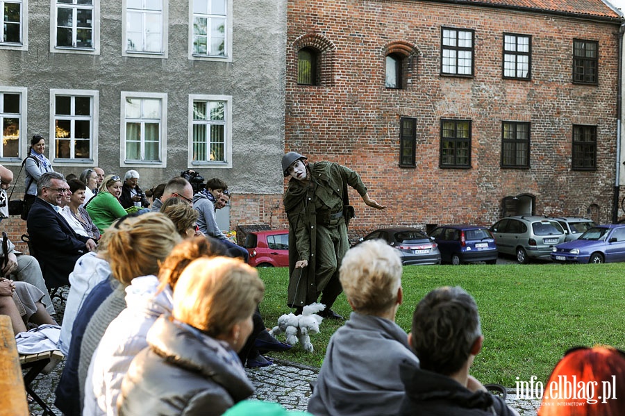 Spektakl plenerowy pt. Kucharz na ostro w wykonaniu wrocawskiego Teatru Formy, fot. 19