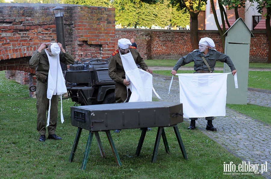 Spektakl plenerowy pt. Kucharz na ostro w wykonaniu wrocawskiego Teatru Formy, fot. 25