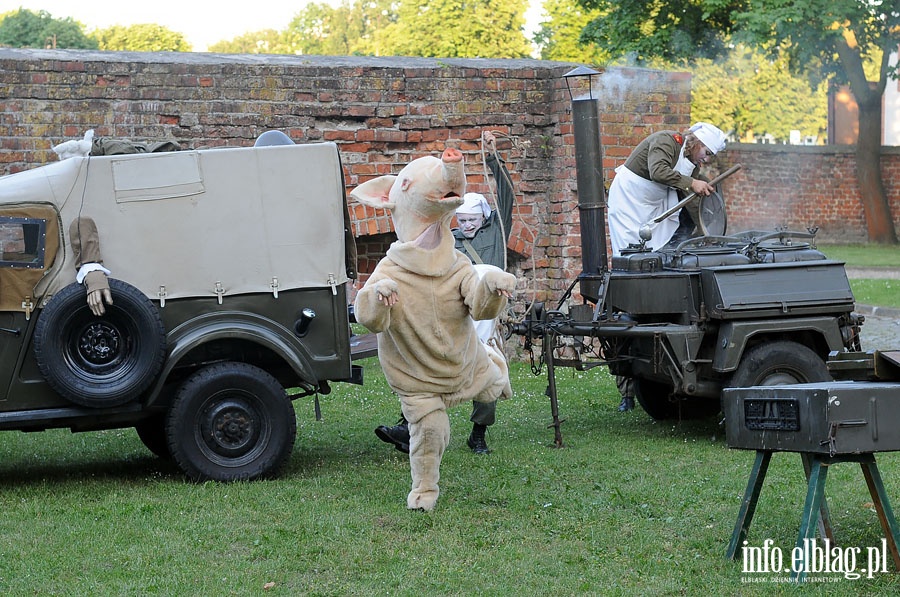 Spektakl plenerowy pt. Kucharz na ostro w wykonaniu wrocawskiego Teatru Formy, fot. 34