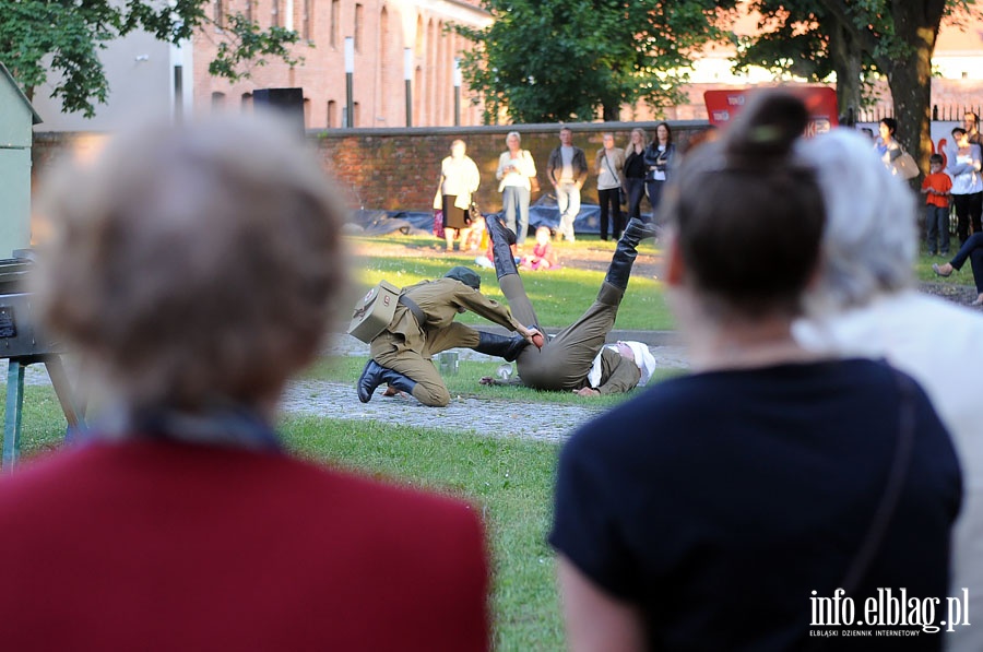 Spektakl plenerowy pt. Kucharz na ostro w wykonaniu wrocawskiego Teatru Formy, fot. 50