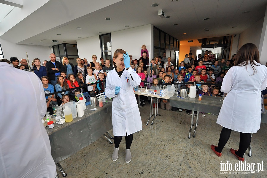 Pokaz chemicznych dowiadcze i wystawa Centrum Nauki Kopernik w EPT, fot. 35