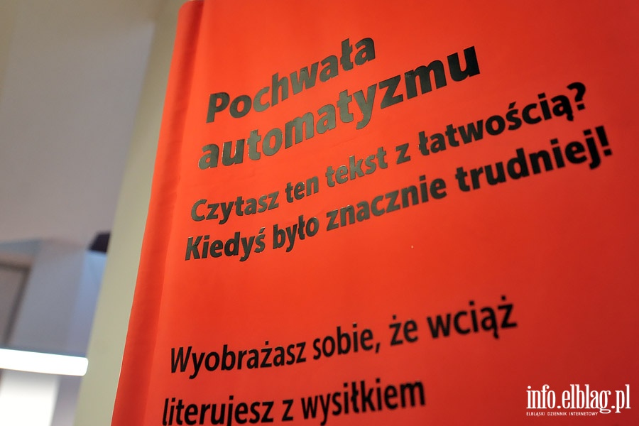 Pokaz chemicznych dowiadcze i wystawa Centrum Nauki Kopernik w EPT, fot. 59