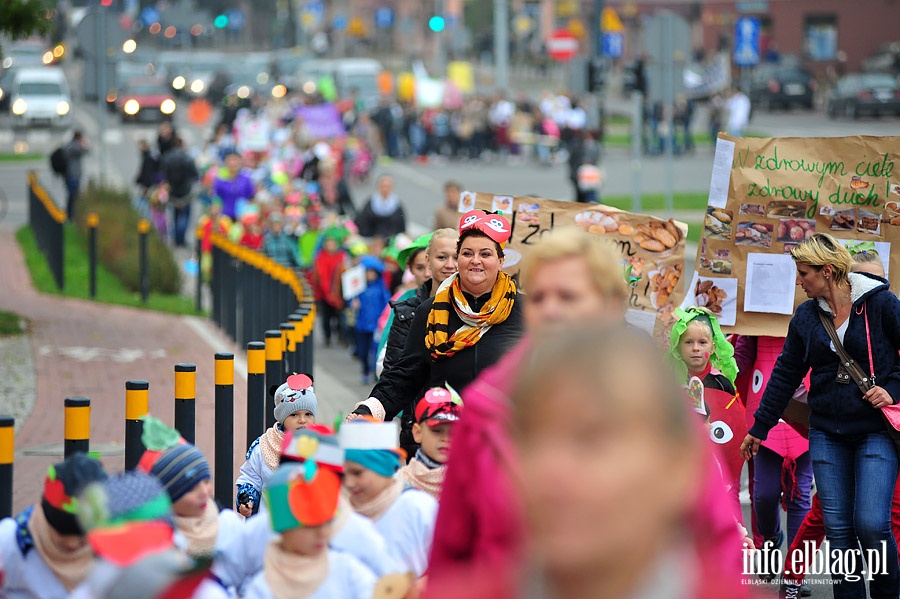 Manifestacja szkolna przeciw marnowaniu produktw spoywczych, fot. 42