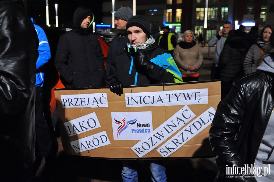 Elblnie wyszli na ulic protestujc przeciwko faszerstwom wyborczym, fot. 38