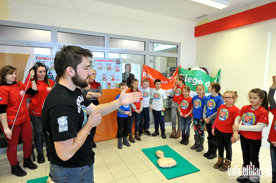  Na elblskim dworcu odbya si akcja WOP-u. Elblanie ucz si udzielania pierwszej pomocy, fot. 12