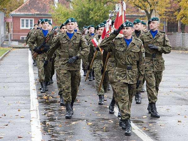 Oficjalna zbirka onierzy z 16 batalionu dowodzenia i, fot. 18