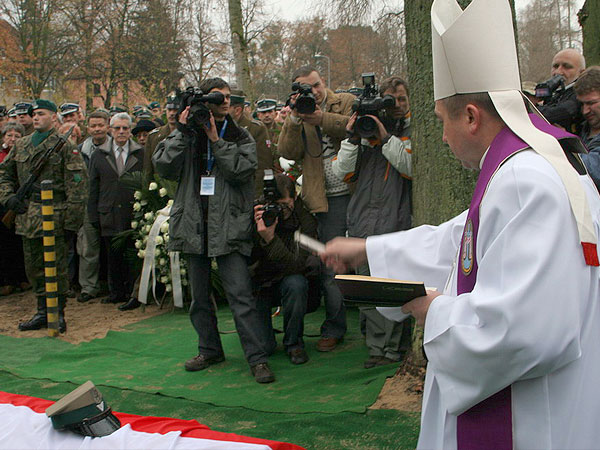 Ostatnia droga polegego w Iraku starszego sieranta To, fot. 24