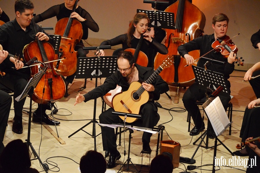 Charyzmatycznych gitarzysta klasyczny, Krzysztof Meisinger zagra z EOK, fot. 30