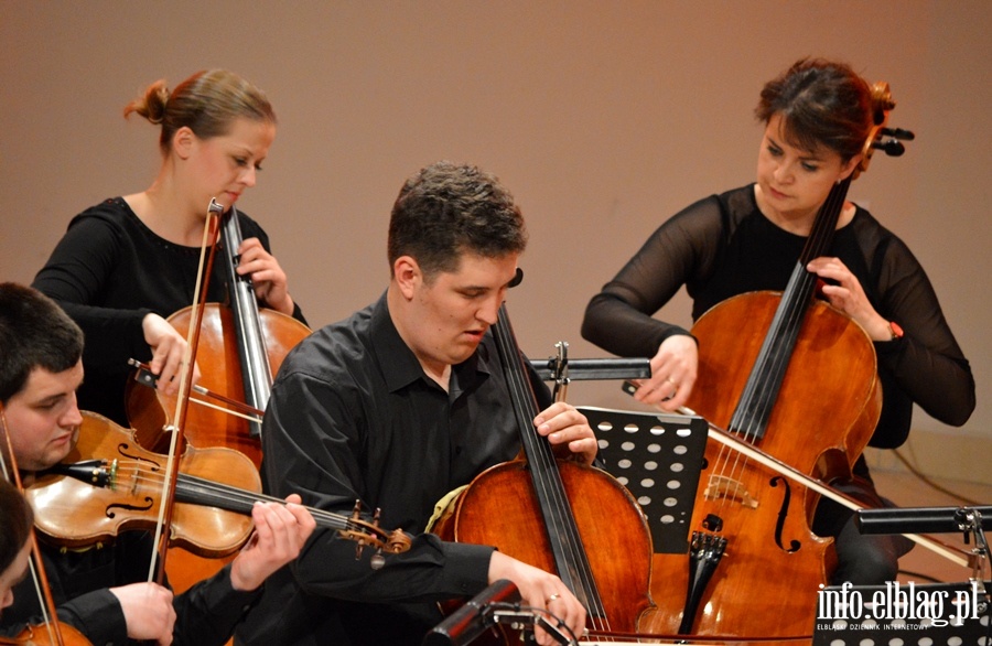 Charyzmatycznych gitarzysta klasyczny, Krzysztof Meisinger zagra z EOK, fot. 32