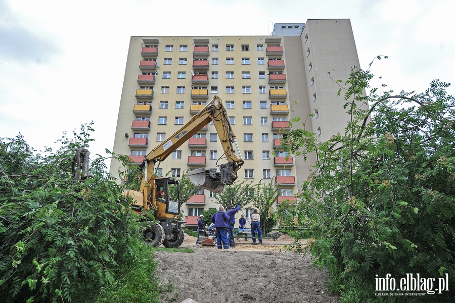 Budowa placu zabaw, parkingu i boiska na ul.Robotniczej 160, fot. 10