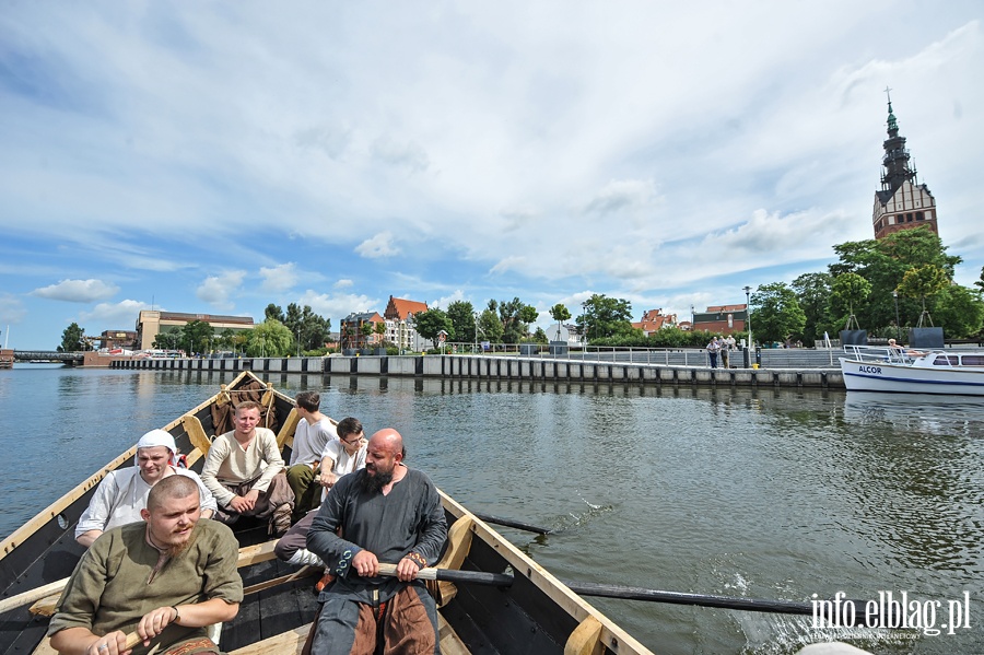  Replika wczesnosowiaskiej odzi , fot. 32