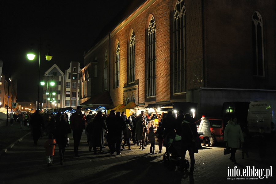 Koncert Brathankw i przemarsz szczudlarzy , fot. 58