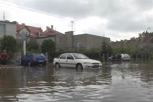 Elblskie ulice podtopione po oberwaniu chmury, fot. 19