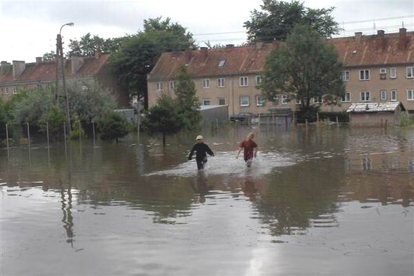 Elblskie ulice podtopione po oberwaniu chmury, fot. 20