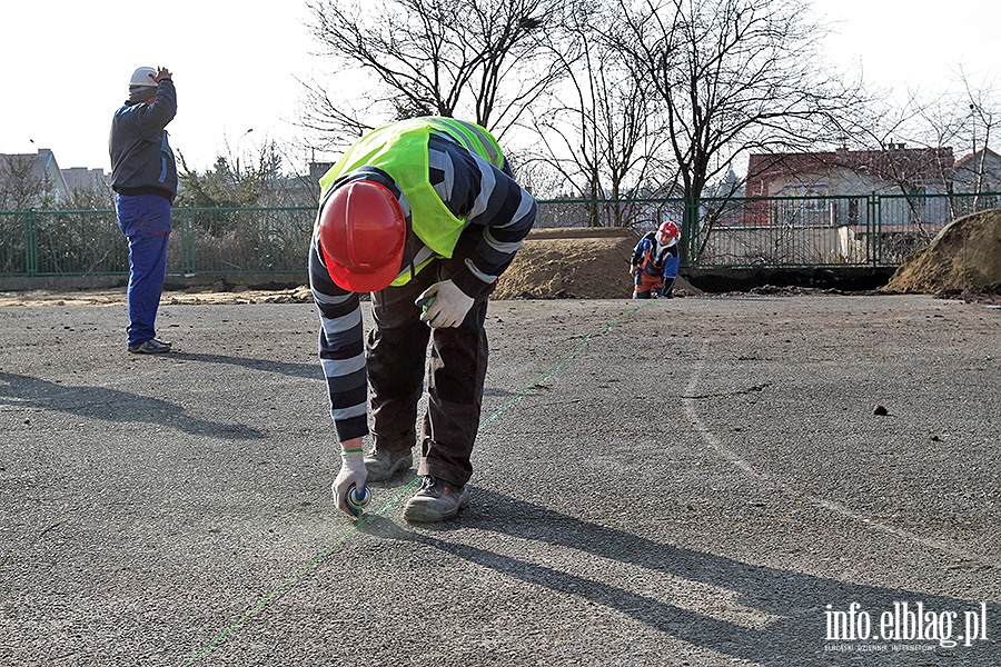 Budowa pierwszego Orlika lekkoatletycznego przy SP 15 ul Modliska, fot. 12