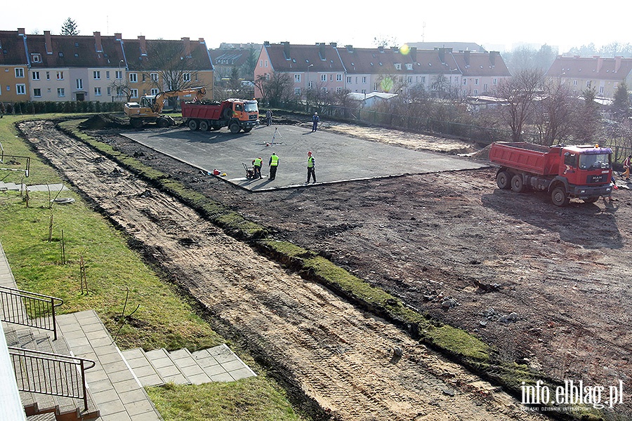 Budowa pierwszego Orlika lekkoatletycznego przy SP 15 ul Modliska, fot. 20