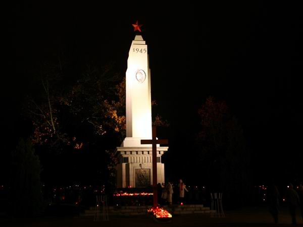 Cmentarz onierzy Armii Radzieckiej w dniu Wszystkich , fot. 7