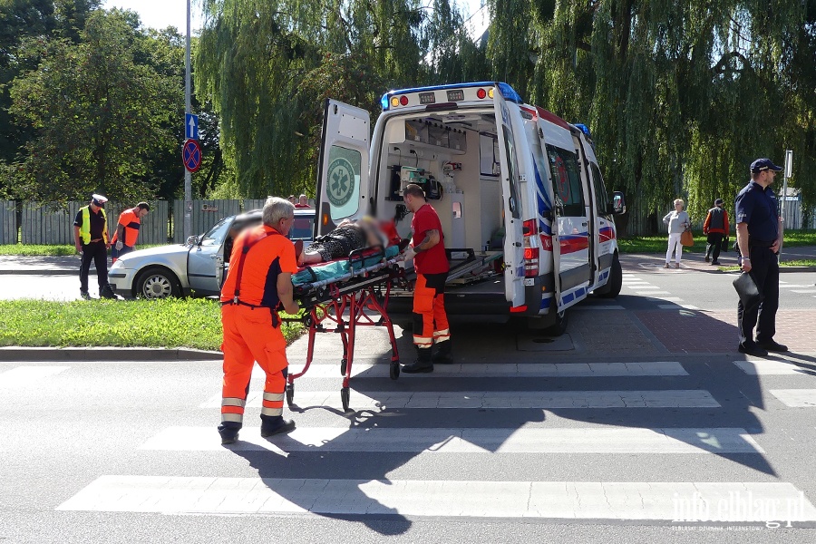 Grnolska: potrcenie na przejciu dla pieszych. Poszkodowana kobieta w szpitalu, fot. 9
