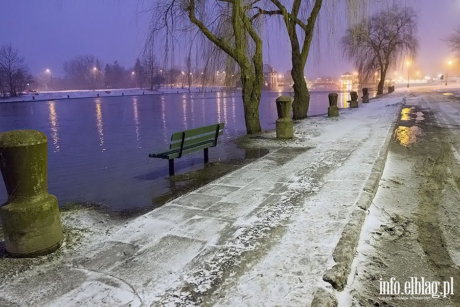 Na bulwarze rzeka Elblg przekroczya stan alarmowy, fot. 13