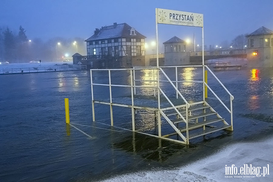 Na bulwarze rzeka Elblg przekroczya stan alarmowy, fot. 20