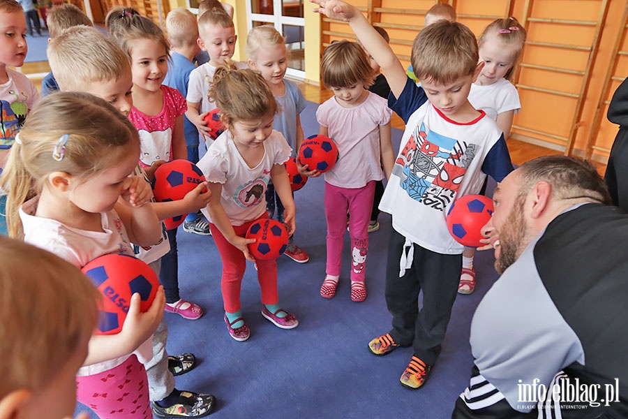 Zajcia sportowe w ramach programu Concordii w przedszkolu Akademia Krasnoludkw, fot. 19