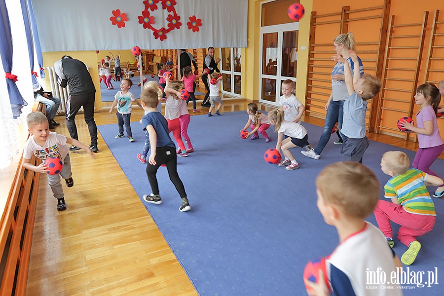 Zajcia sportowe w ramach programu Concordii w przedszkolu Akademia Krasnoludkw, fot. 27