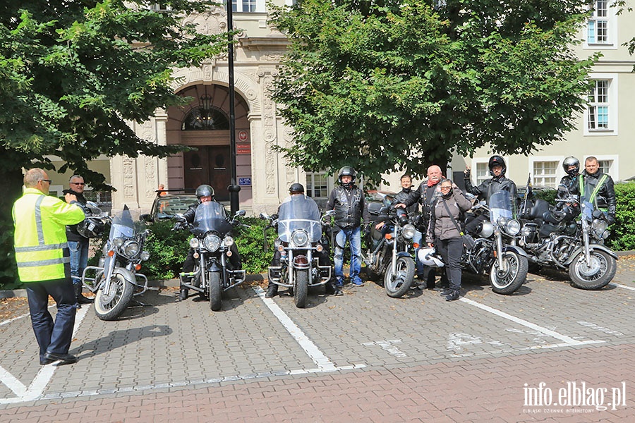 Motocyklici z Zielonej Gry przed elblskim sdem, fot. 4