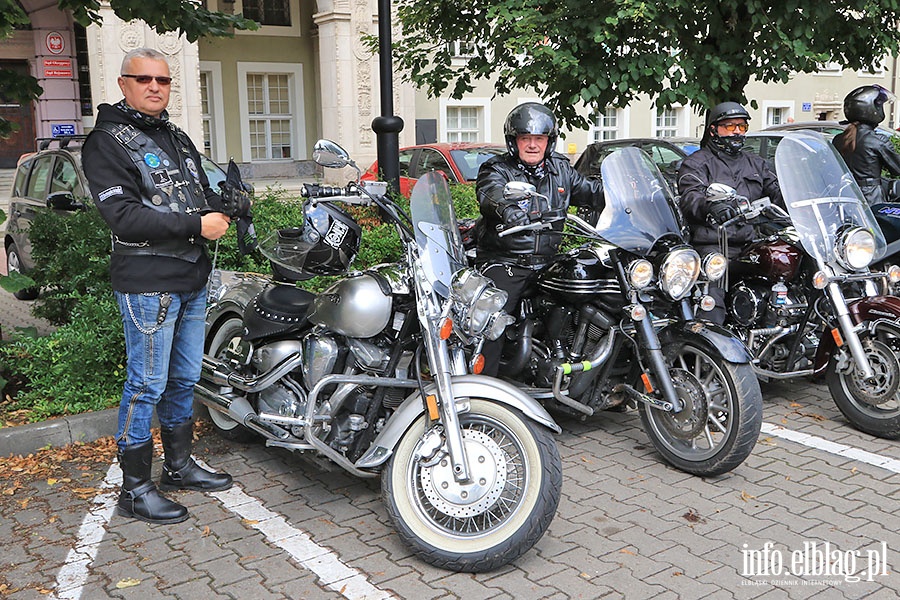 Motocyklici z Zielonej Gry przed elblskim sdem, fot. 8