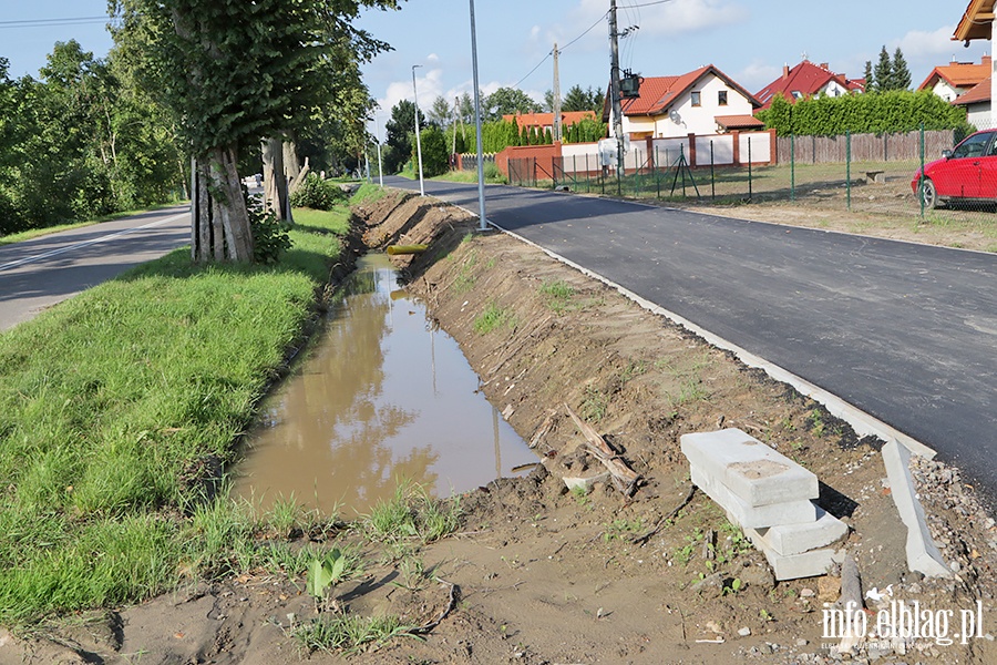 Budowa nowej cieki rowerowej wzdu Fromborskiej., fot. 17