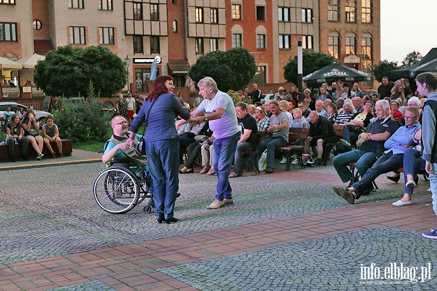 Piotr Bukartyk wystpi dla elblan., fot. 1