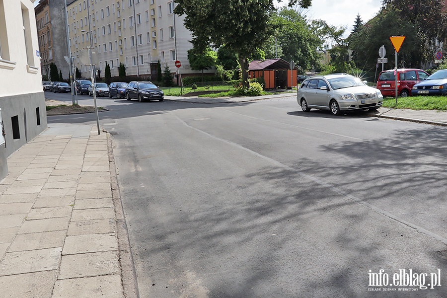 Czy na ulicy Powstacw Warszawskich asfalt zastpi kostk brukow?, fot. 8