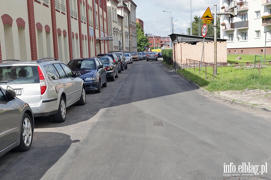Czy na ulicy Powstacw Warszawskich asfalt zastpi kostk brukow?, fot. 9