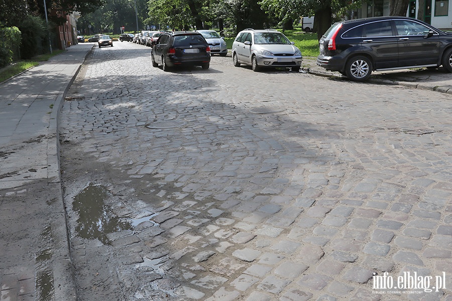 Czy na ulicy Powstacw Warszawskich asfalt zastpi kostk brukow?, fot. 23