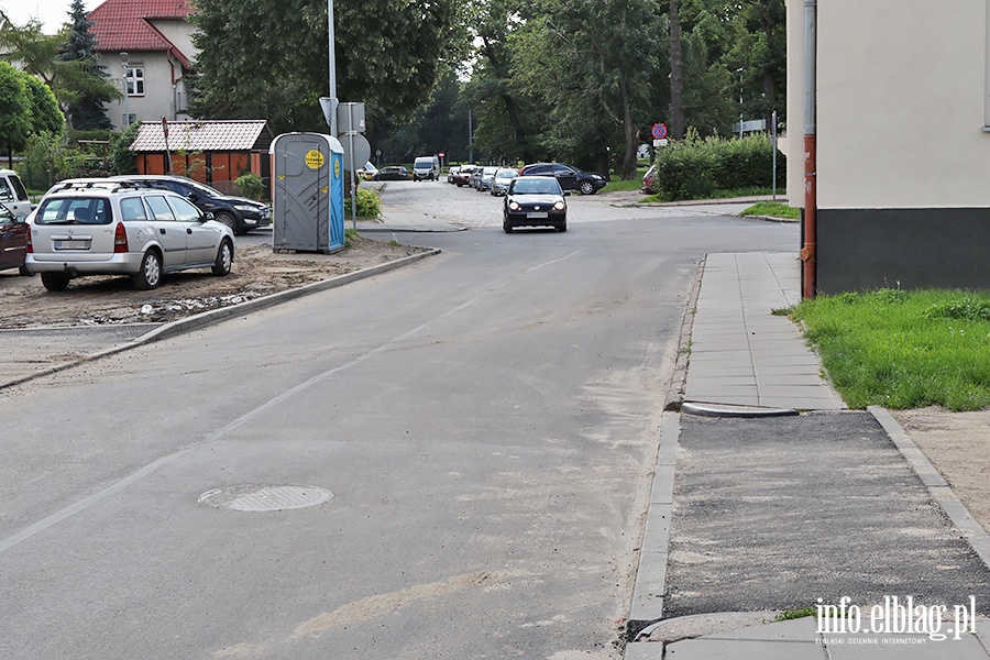Czy na ulicy Powstacw Warszawskich asfalt zastpi kostk brukow?, fot. 27