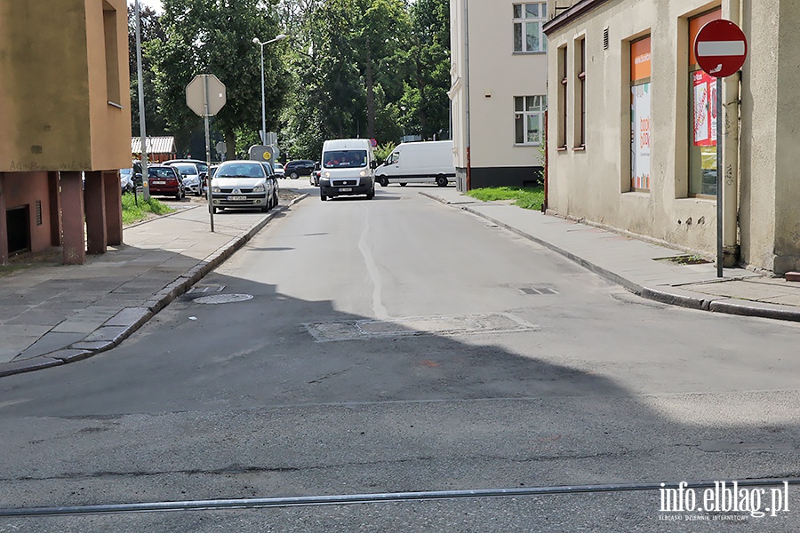 Czy na ulicy Powstacw Warszawskich asfalt zastpi kostk brukow?, fot. 28