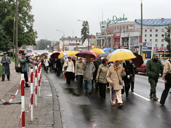 Pochd przez ulice miasta w Dniu Seniora - 2008r., fot. 53