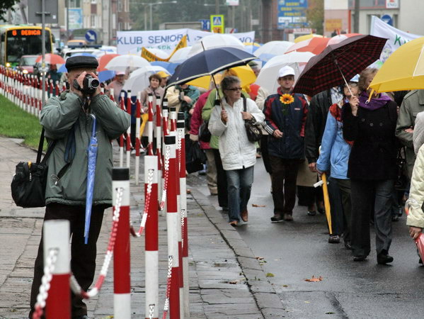 Pochd przez ulice miasta w Dniu Seniora - 2008r., fot. 54