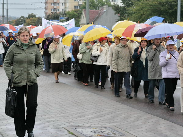 Pochd przez ulice miasta w Dniu Seniora - 2008r., fot. 57