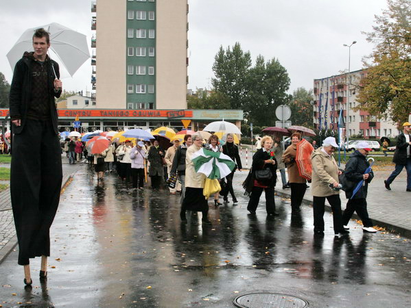 Pochd przez ulice miasta w Dniu Seniora - 2008r., fot. 58