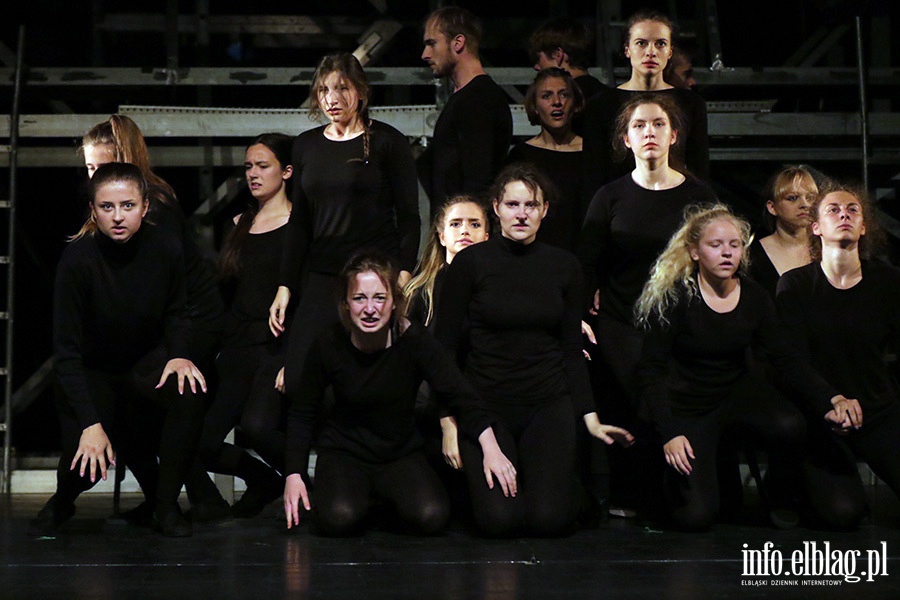 Pokaz grup teatralnych, fot. 100