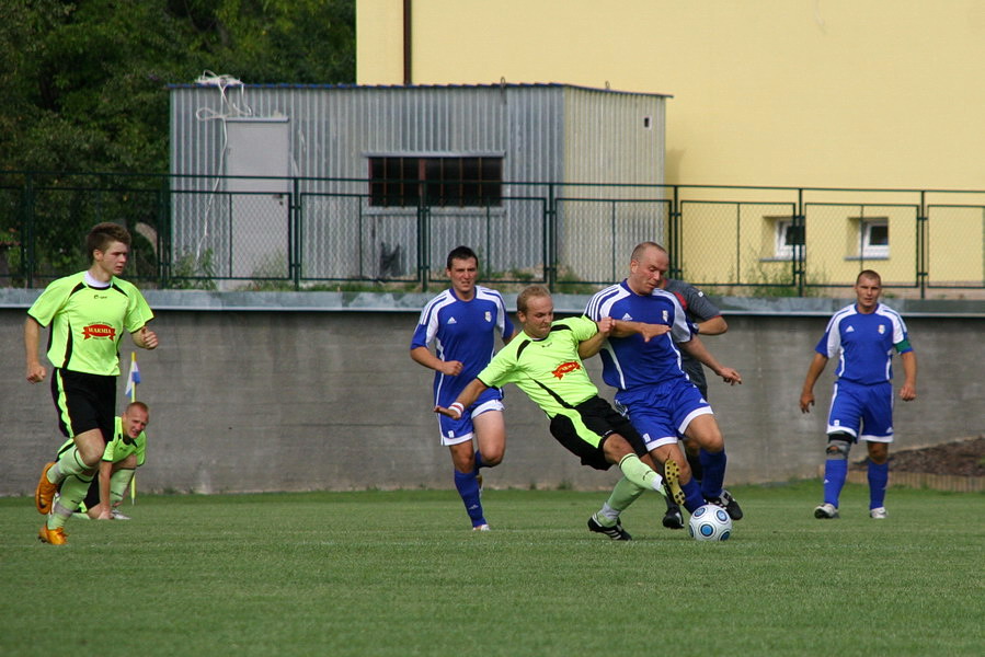 Nowy kompleks sportowy przy ul. Moniuszki i mecz 2 kolejki IV ligi Olimpia 2004 - Tcza Biskupiec, fot. 45