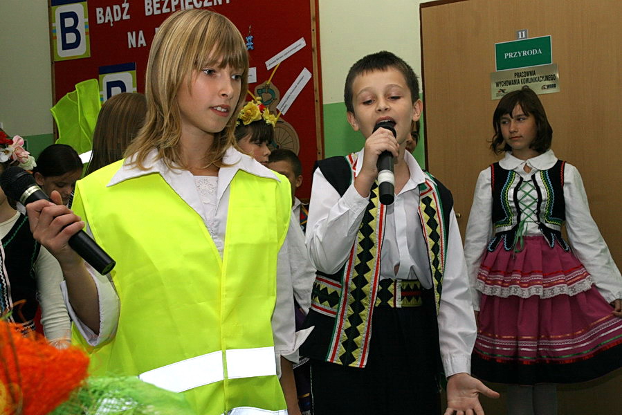 Otwarcie Szkolnego Centrum BRD Gminy Markusy w Szkole Podstawowej w Zwierznie, fot. 8